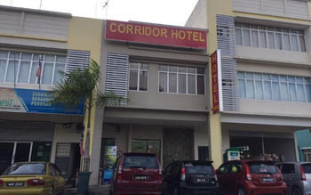 Corridor Hotel Gambang Exterior foto